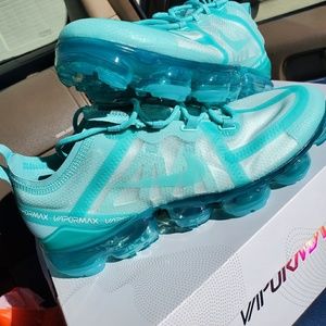 *NEW* W/BOX Nike Air VaporMax 2019